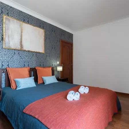 Spacious Duplex House - Jacuzzi & Terrace *