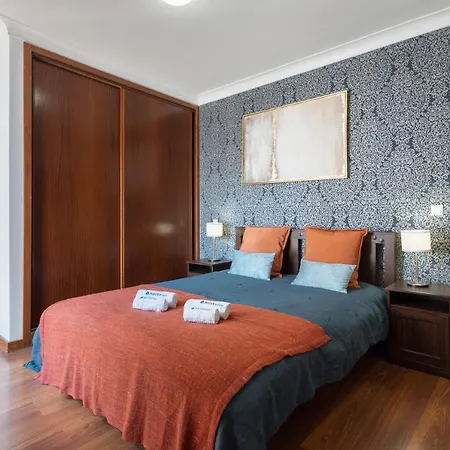 Spacious Duplex House - Jacuzzi & Terrace Holiday home *