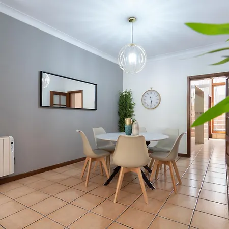 Holiday home Spacious Duplex House - Jacuzzi & Terrace Porto