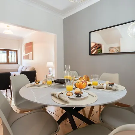 Spacious Duplex House - Jacuzzi & Terrace *