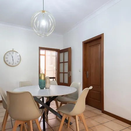 Spacious Duplex House - Jacuzzi & Terrace