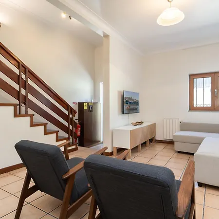 Spacious Duplex House - Jacuzzi & Terrace Holiday home *