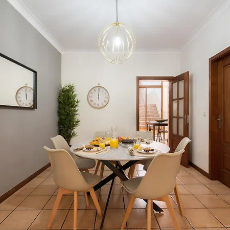Holiday home Spacious Duplex House - Jacuzzi & Terrace Porto
