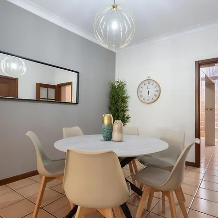 Spacious Duplex House - Jacuzzi & Terrace * Porto