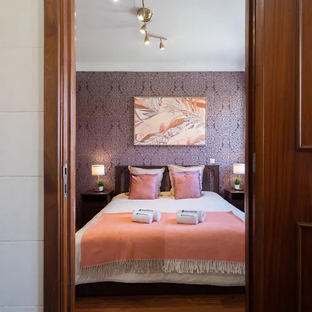 Holiday home Spacious Duplex House - Jacuzzi & Terrace