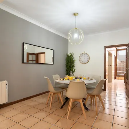 Spacious Duplex House - Jacuzzi & Terrace Porto